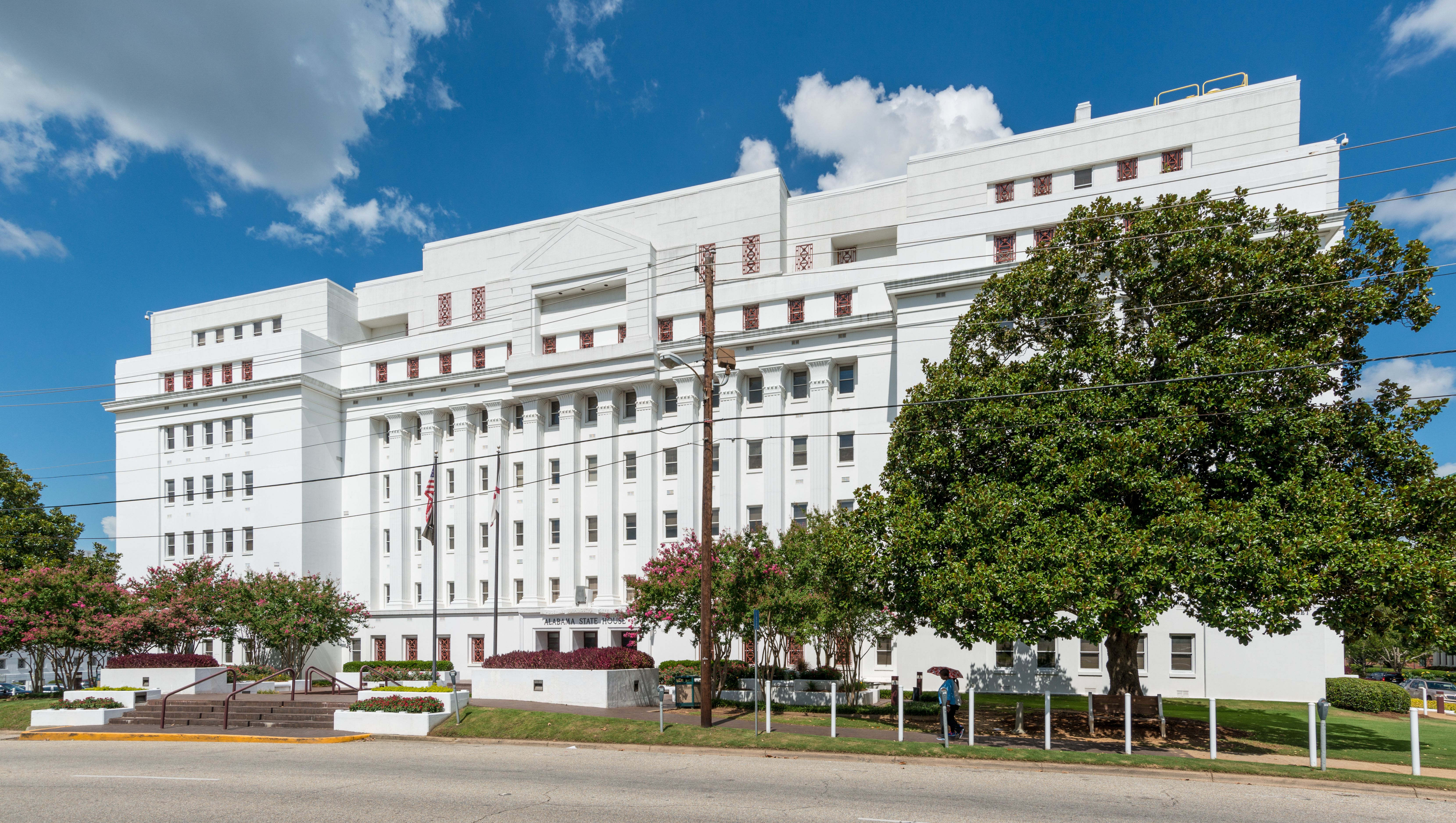 Alabama_State_House,_Montgomery,_West_view_20160713_1.jpg
